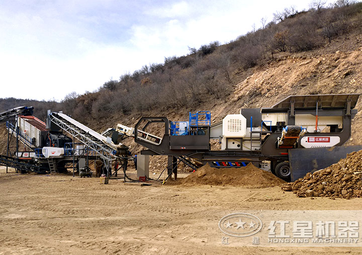 輪胎式車載流動(dòng)石子、粉碎機(jī)
